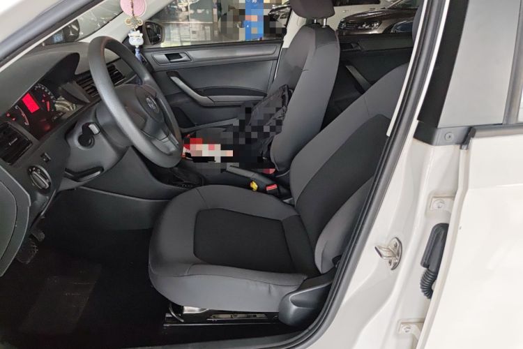 Used Volkswagen Santana 2015 1.6L Automatic Fashion Edition Left Front Seat