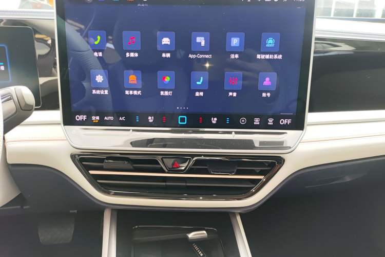 Used Volkswagen Passat 2025 Pro 380TSI Dragon Supreme Edition
