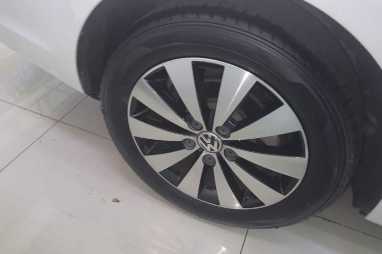 Used Volkswagen Sagitar 2017 230TSI Automatic Comfort Version
