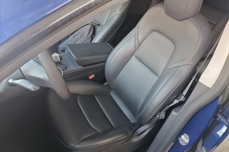 Used Tesla Model Y 2021 Long-Range All-Wheel-Drive Version