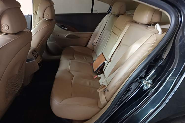 Used Buick LaCrosse 2012 2.4L SIDI Elegant Edition