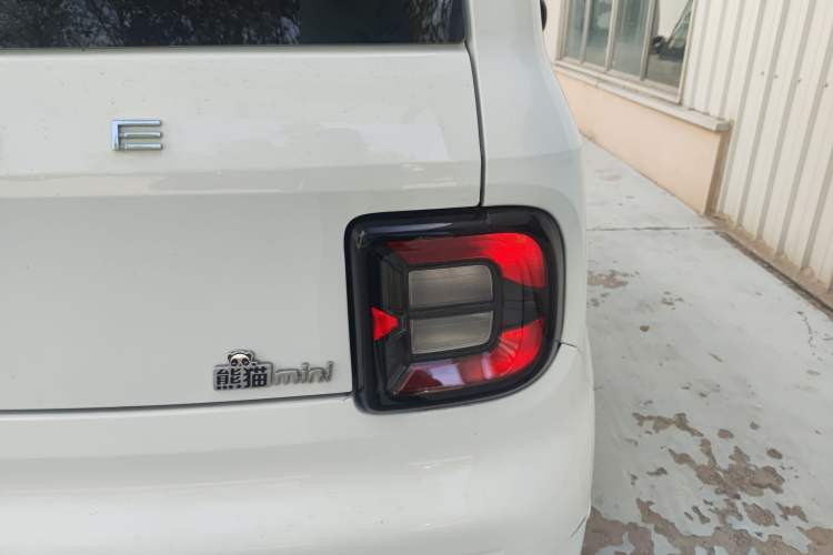 Used Geely Galaxy Panda 2024 Panda Mini 200km Endurance Bear
