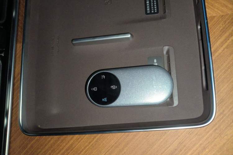 Used Hima AITO M9 2025 Extended-Range Ultra Version 52 kWh 6-Seater