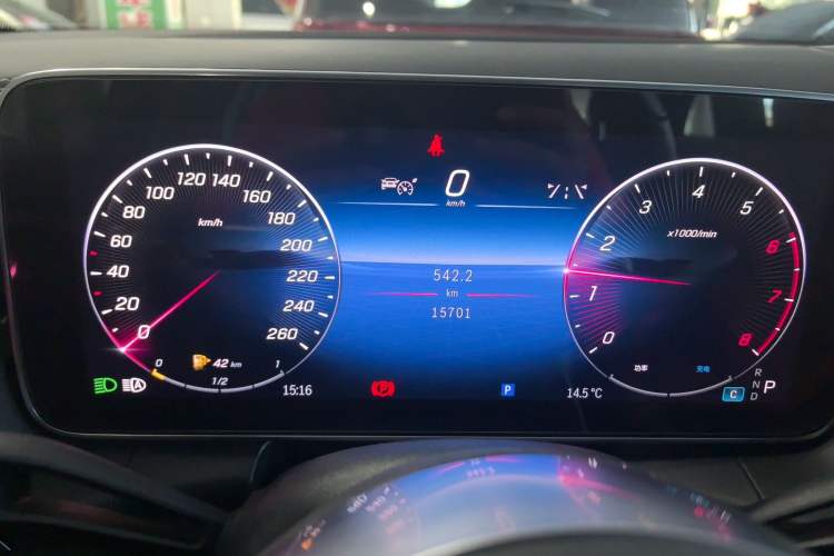 Used Mercedes-Benz GLC 2023 Facelift GLC 260 L 4MATIC Dynamic Version 5 Seats