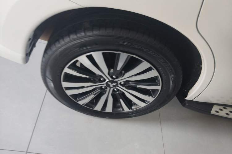 Used Mitsubishi Outlander 2021 2.4L 4x4 Zhi Xiang Edition 7 Seats