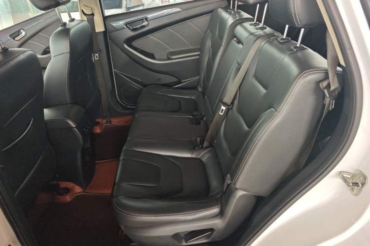 Used Dongfeng Fengon 580 2017 1.8L Manual Comfort Model Left Rear Seat