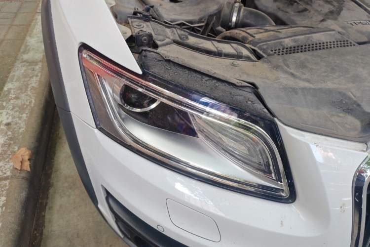 Used Audi Q5 2017 Plus 40 TFSI Technology Model Right Front Headlight