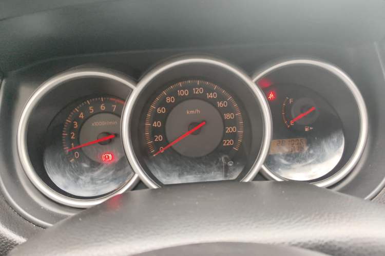 Used Nissan Tiida 2006 1.6G AT Instrument Cluster