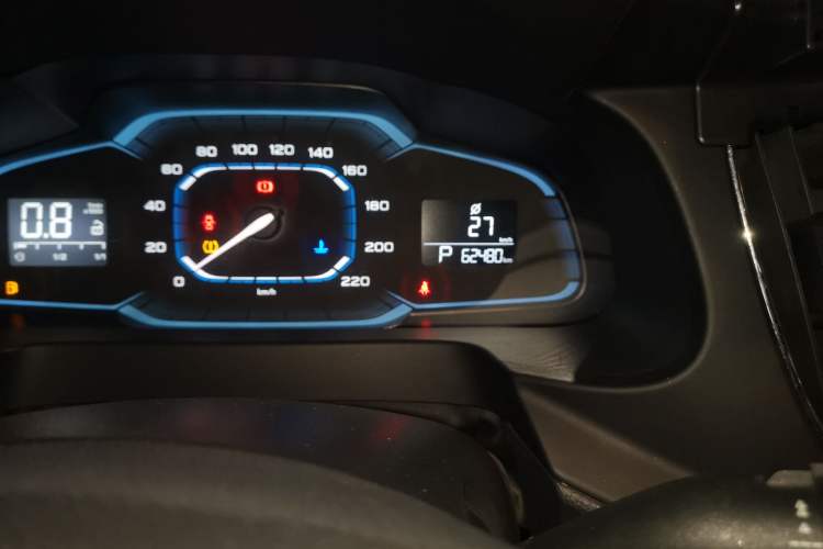 Used Roewe 360 2017 1.5L Automatic Smart Screen Version Odometer Close Up