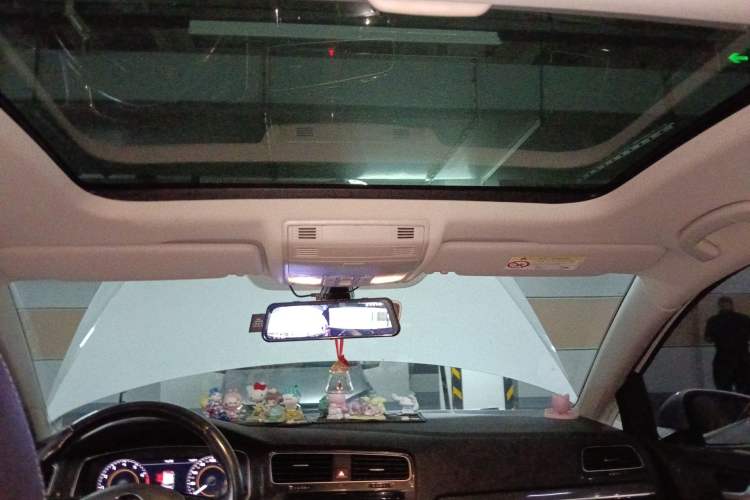 Used Volkswagen Golf 2019 280TSI DSG Luxury Version China VI Standard Headliner