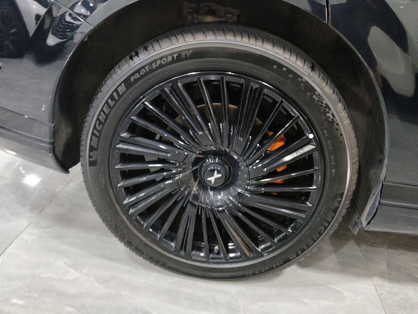 XPeng G9 2025 680 Ultra-Long Range All-Wheel Drive Max — снимка 11