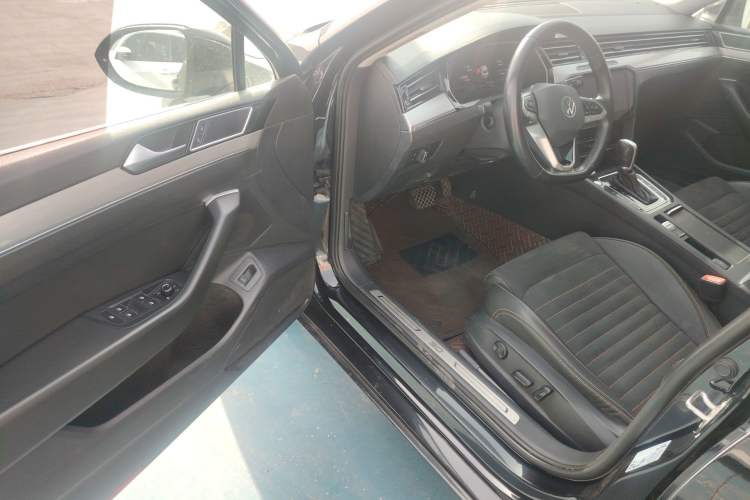 Used Volkswagen Magotan 2021 330TSI DSG 30th Anniversary Edition Driver Seat