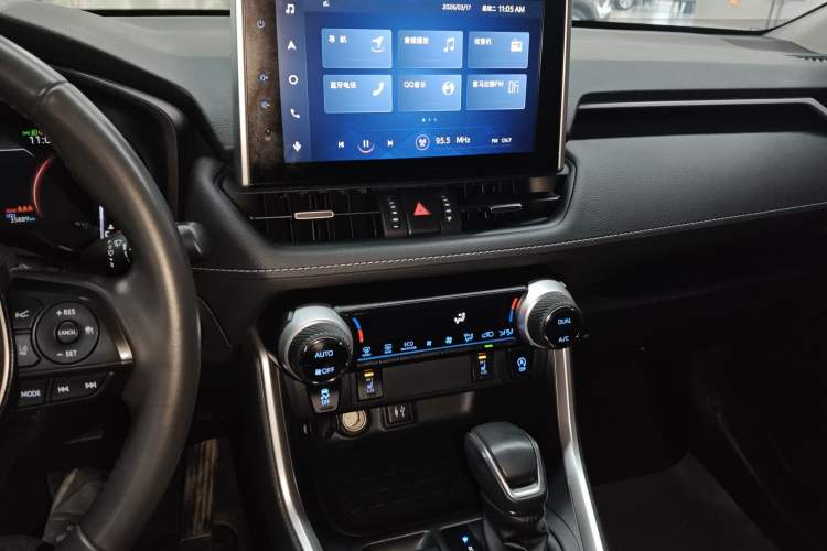 Used Toyota RAV4 2022 2.0L CVT Two-Wheel Drive Fashion Plus Edition