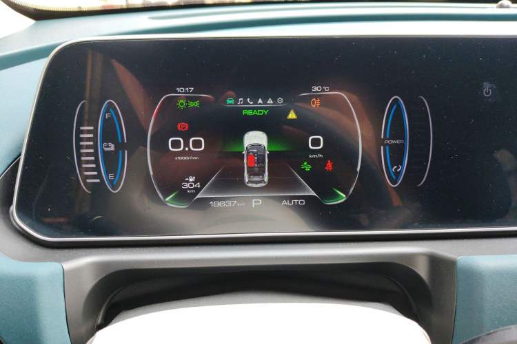 Used ORA Good Cat 2023 401 km Standard Range Luxury Version Lithium Iron Phosphate Instrument Cluster