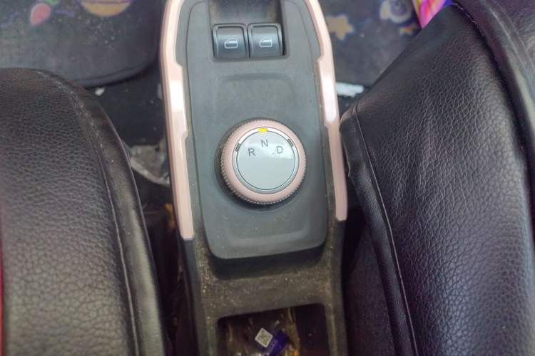 Used Chery QQ Ice Cream 2022 120km Conical Shape Lithium Iron Phosphate
