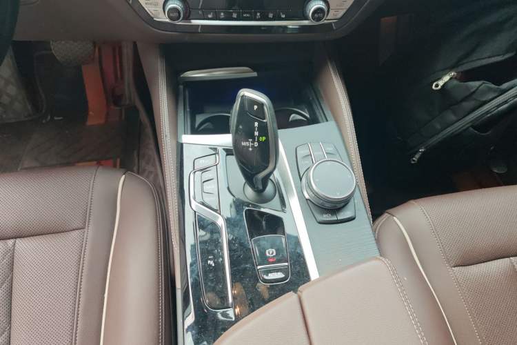 Used BMW 5 Series 2023 530Li Leading Model M Sport Package
