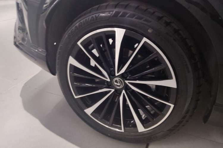 Used Lexus RX 2023 350h Two-Wheel Drive Enjoyment Version
