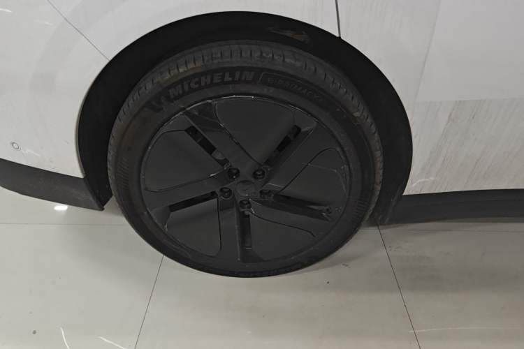 Used Li Auto Li Auto i6 2025 Model Two-Wheel-Drive Standard Type