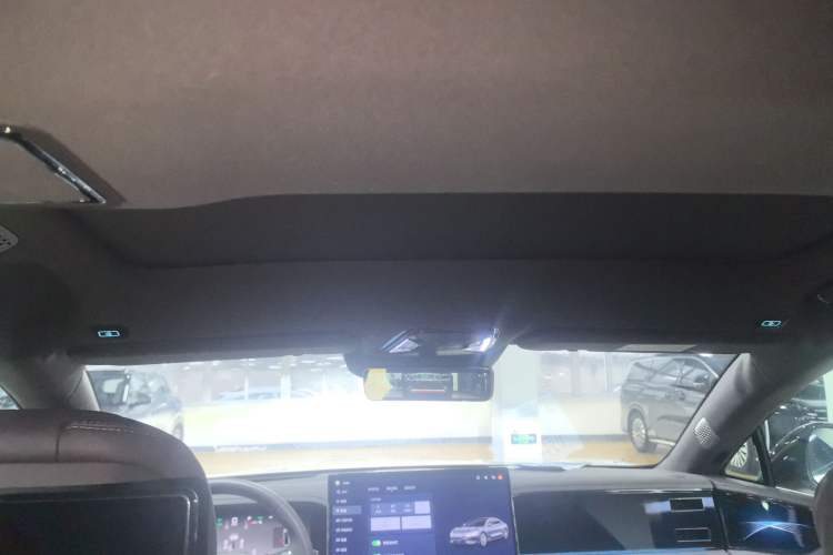 Used Denza Z9 2024 1100 km All-Wheel-Drive Ultra Version