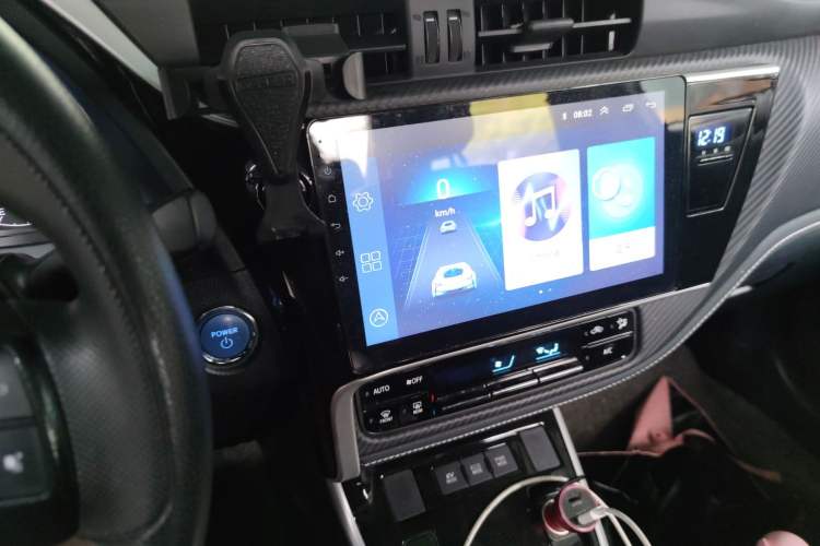 Used Toyota Levin 2017 Revised Dual-Engine 1.8H GS E-CVT Elite Sunroof Version China V Standard Audio And AC Panel