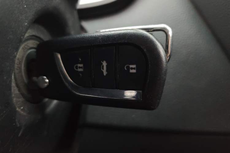 Used Toyota Levin 2019 185T CVT Entry-Level Version China VI Standard Vehicle Key