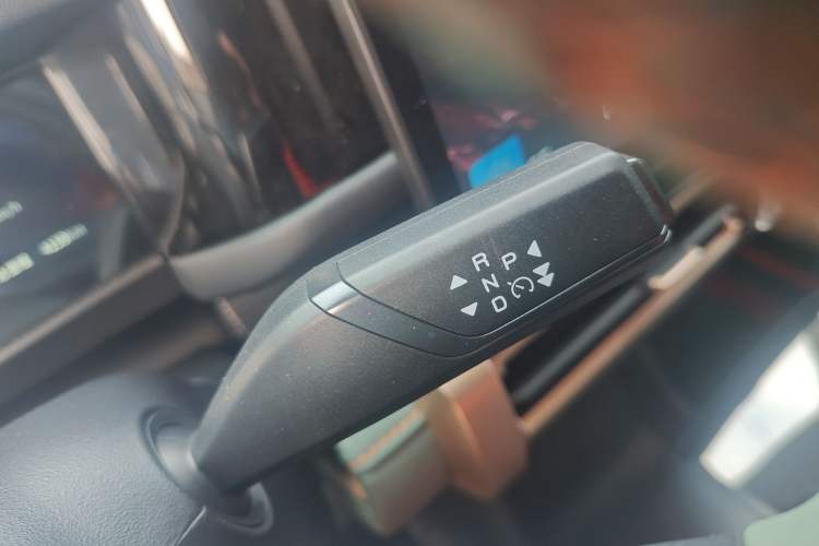 Used iCAR 03 2024 472km Four-Wheel Drive Long-Range Intelligent Advanced Version Gear Lever