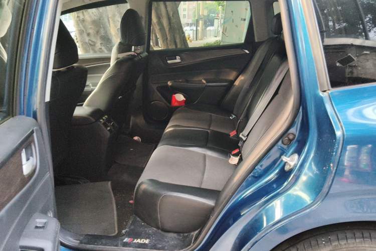 Used Honda Jade 2014 1.8L Automatic Comfort Elite Version 5 Seats
