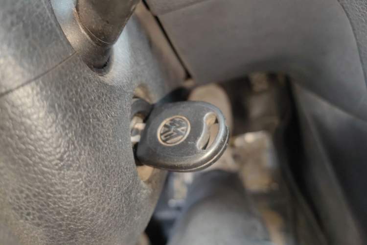 Used Volkswagen Santana 2015 1.4L Manual Fashion Edition Vehicle Key