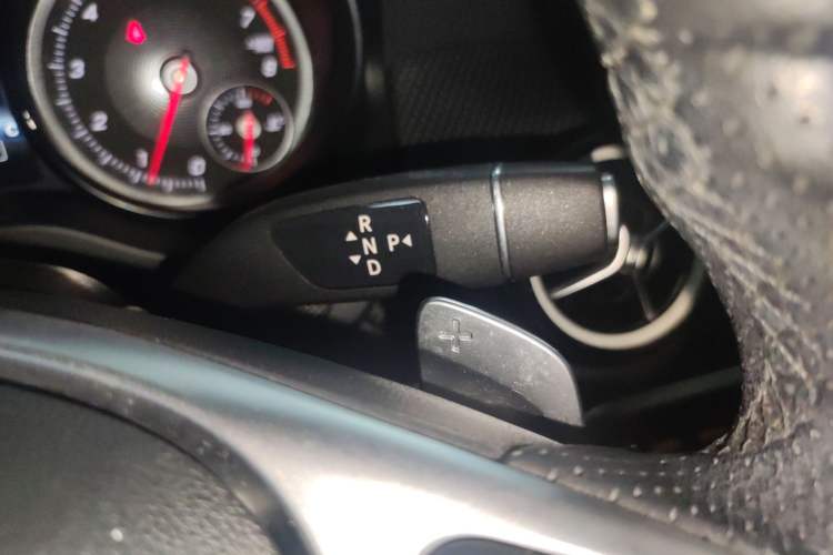 Used Mercedes-Benz GLA 2019 GLA 200 Fashion Model Gear Lever