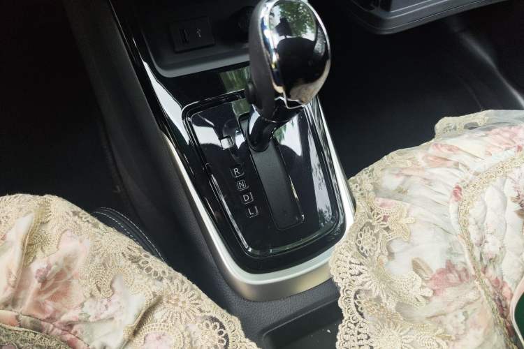 Used Nissan Tiida 2023 1.6L CVT Smart Drive Version Gear Lever