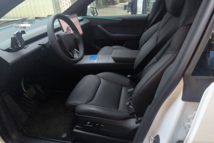 Used Tesla Model Y L 2025 Model Long-Range All-Wheel-Drive Version
