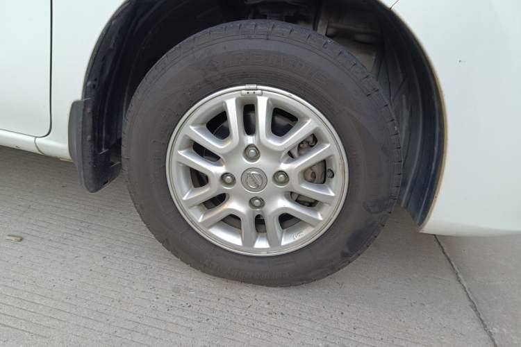 Used Nissan NV200 2014 1.6L CVT Luxury Model China V Standard