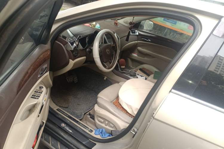 Used Cadillac SRX 2011 3.0L Luxury Model