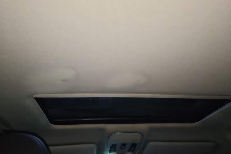 Used Haval H2 2016 Red-Label 1.5T Automatic Two-Wheel Drive Luxury Model Headliner