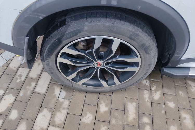 Used Roewe RX5 2018 20T Two-Wheel Drive Automatic Internet Smart Edition
