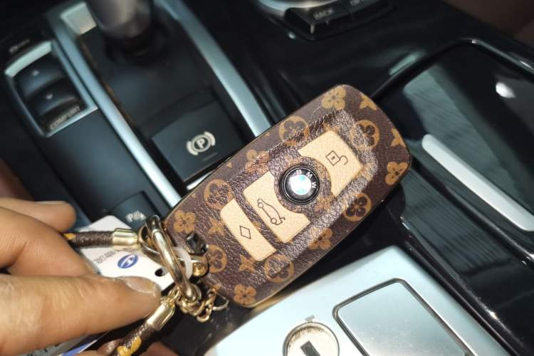 Used BMW 5 Series 2015 520i Elegant Edition