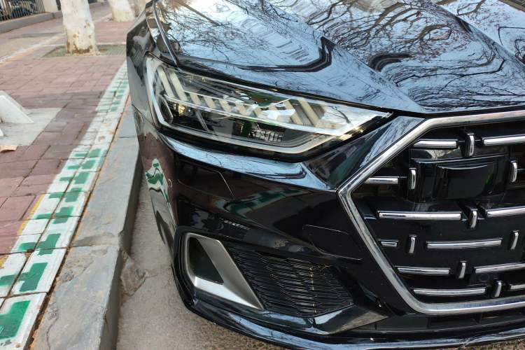 Used Audi A7L 2024 45TFSI quattro S-line Visionary Edition Flow Crystal Package