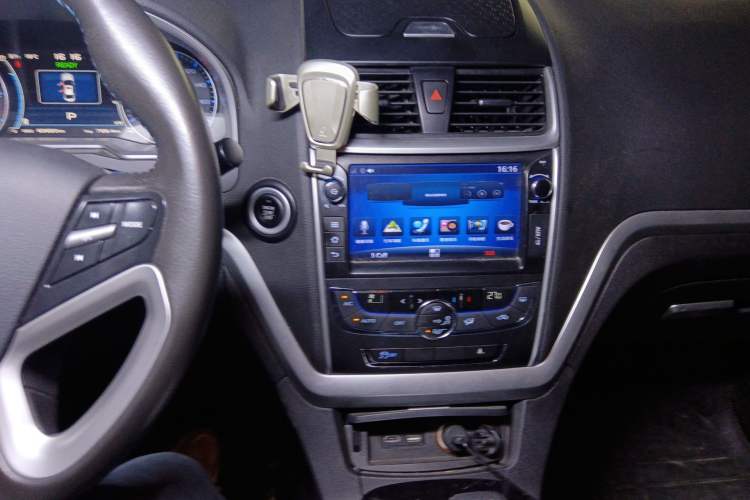 Used Geely Auto Emgrand New Energy 2016 EV Deluxe Model Audio And AC Panel