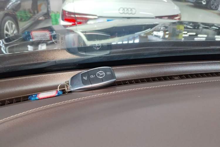 Used Mercedes-Benz GLC 2020 GLC 300 L 4MATIC Dynamic Edition Interior 1