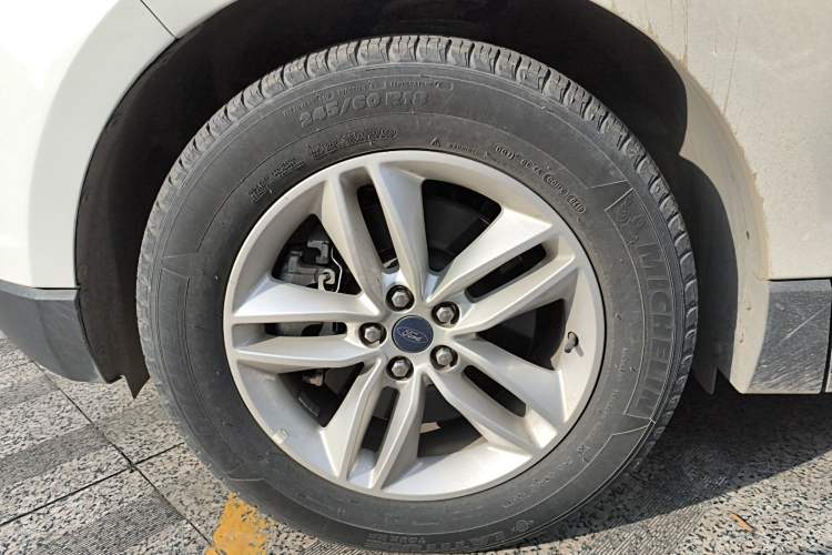 Used Ford Edge 2018 EcoBoost 245 Two-Wheel-Drive Platinum Edition 7-Seater China V Emission Standard Left Front Wheel Hub