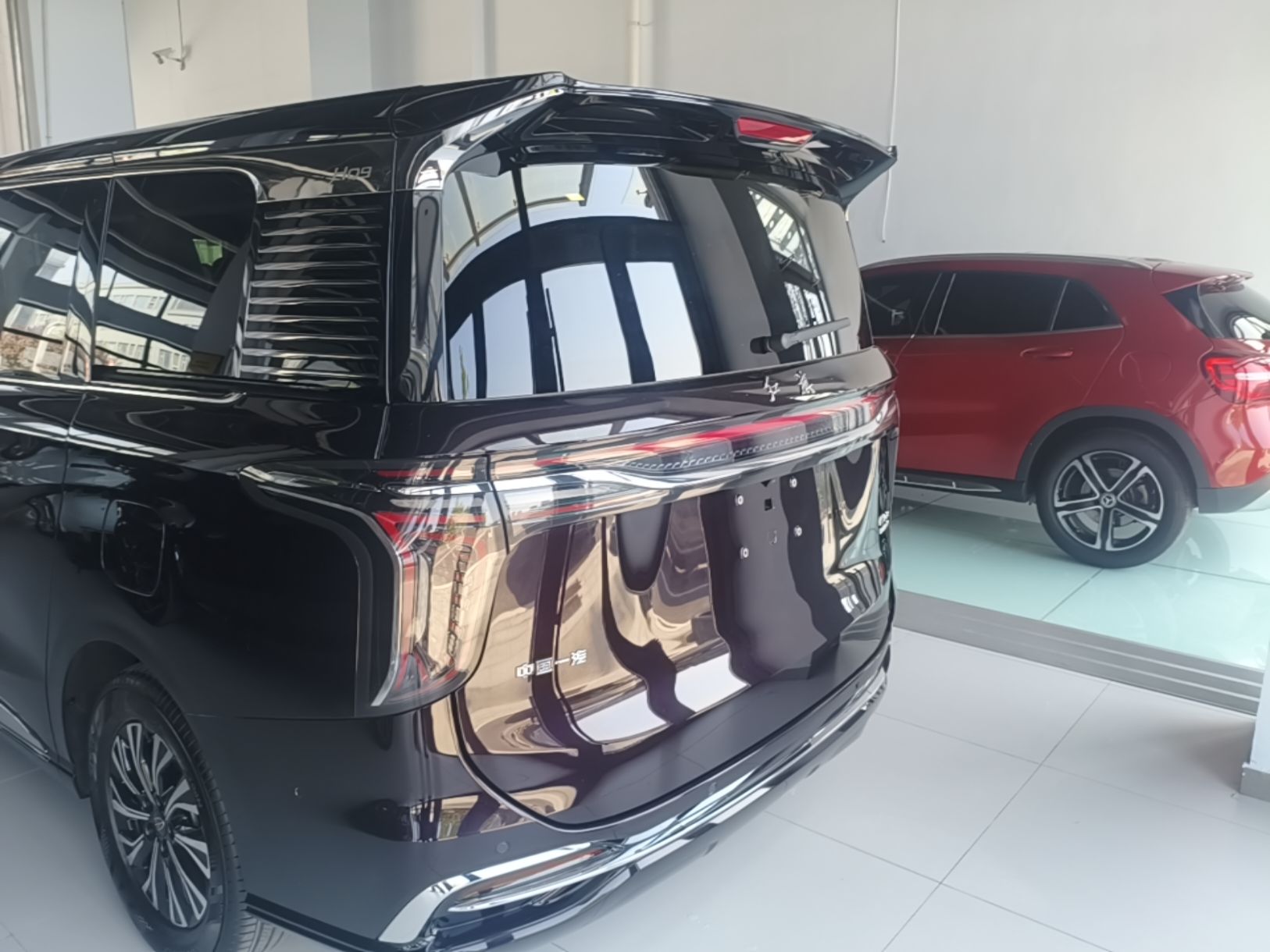 Hongqi HQ9 PHEV 2024 2.0T Four-Wheel Drive Luxury Edition — снимка 5