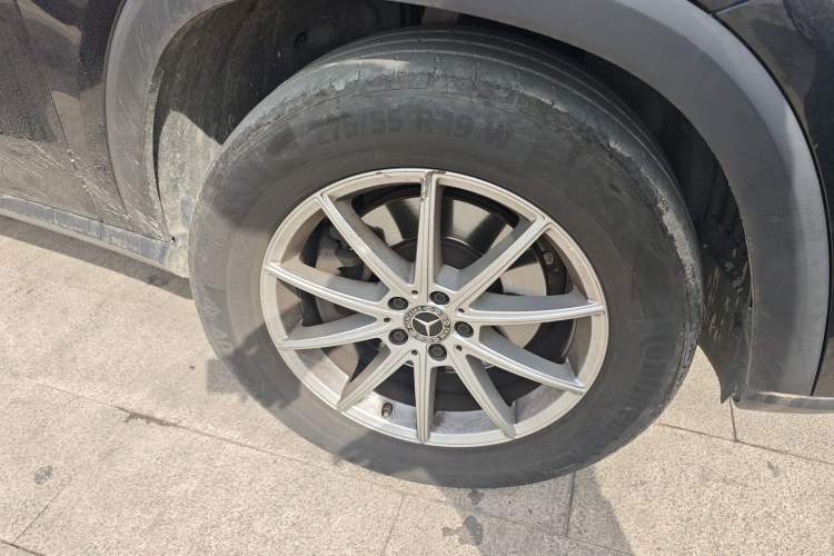 Used Mercedes-Benz GLE 2022 GLE 350 4MATIC Stylish Model Right Front Wheel Hub