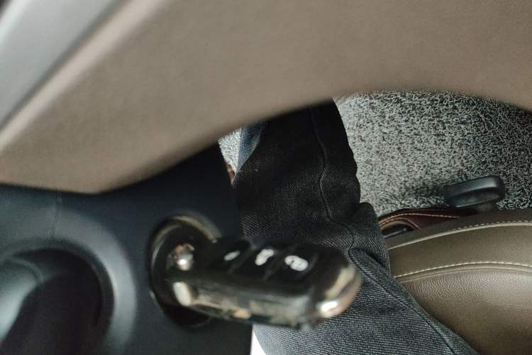 Used Volkswagen Bora 2014 1.6L Manual Comfort Model Vehicle Key