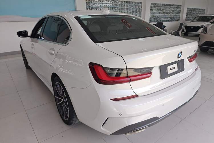 Used BMW 3 Series 2022 Restyled 320Li M Sport Package Exterior 2