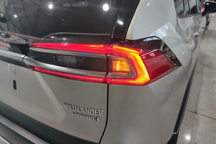 Used Toyota Wildlander 2023 Dual-Motor 2.5L E-CVT Four-Wheel Drive Prestige Edition