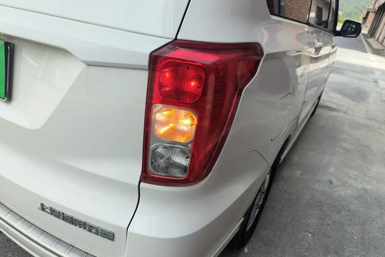Used Wuling Hongguang 2021 1.5L Revised S Standard Version with Electric Power Steering LAR