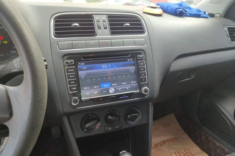 Used Volkswagen Polo 2013 1.4L Automatic Comfort Edition
