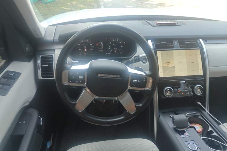 Used Land Rover Discovery 2021 360 PS R-Dynamic S