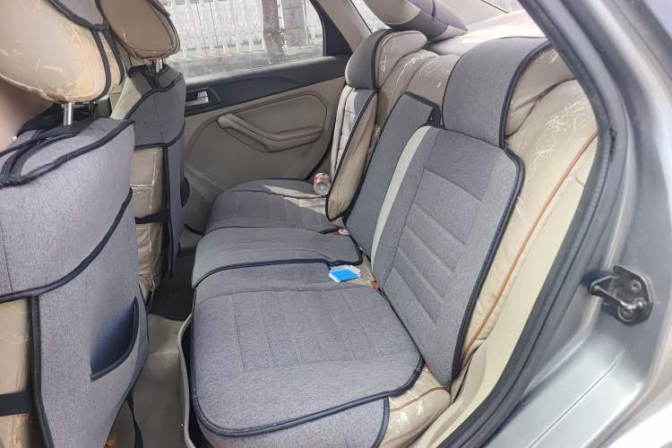 Used Ford Focus 2011 Sedan 1.8L Manual Classic Model
