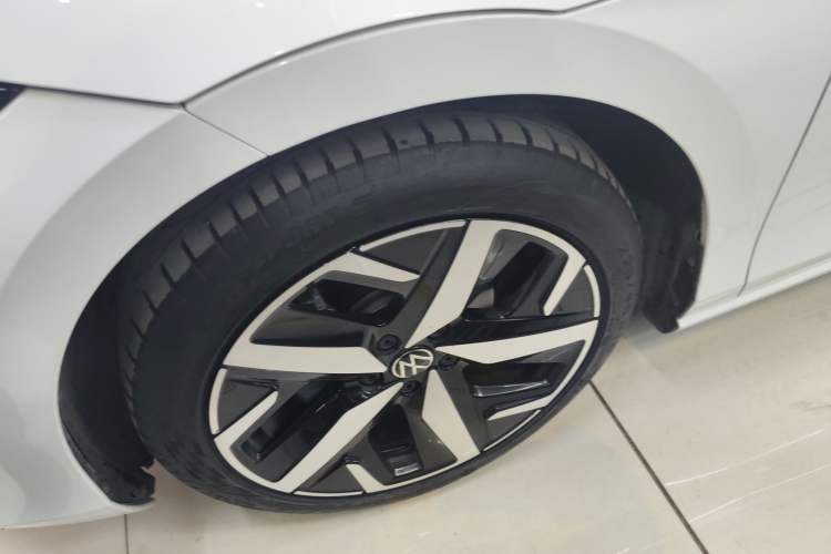 Used Volkswagen Lamando 2024 Lavida L 280TSI DSG Cool & Spicy Edition